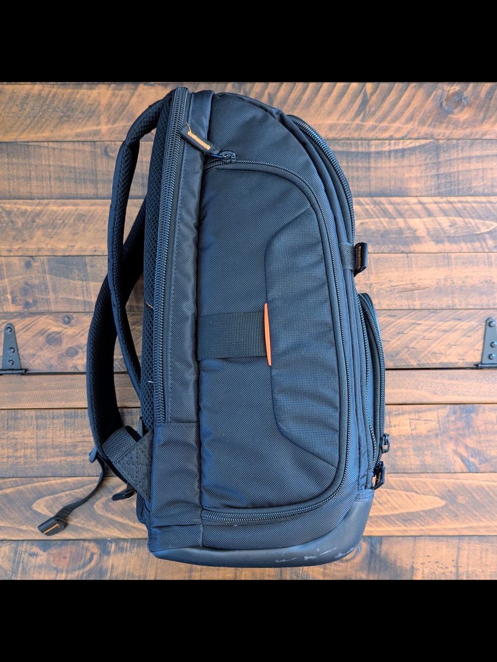 Case Logic SLRC-206 SLR Camera and 15.4-Inch Laptop Backpack -Black - Picture 3 of 16
